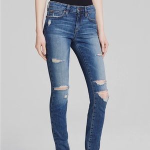 Joe’s The Icon Skinny mid rise skinny size 27, dark wash, ripped.
